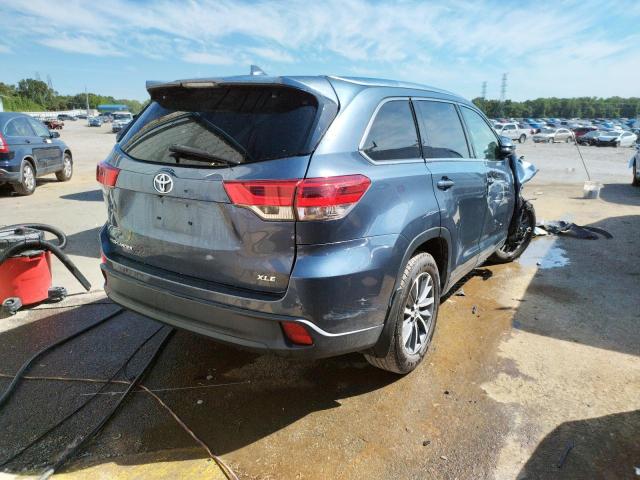 Photo 4 from auction – 2017 TOYOTA HIGHLANDER with VIN 5TDKZRFH9HS511957