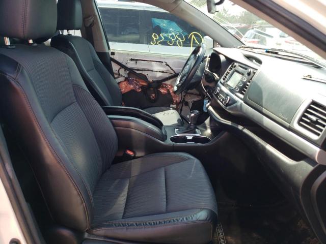 Photo 5 from auction – 2015 TOYOTA HIGHLANDER with VIN 5TDBKRFH7FS200531