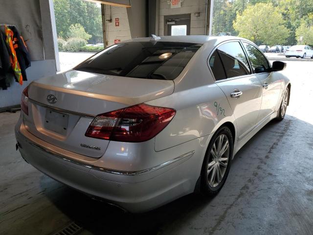 Photo 4 from auction – 2013 HYUNDAI GENESIS 3. with VIN KMHGC4DD3DU219104