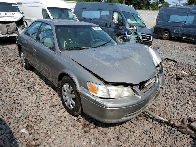 TOYOTA CAMRY CE 2000 with VIN JT2BG22K0Y0402684 - Photo from auction