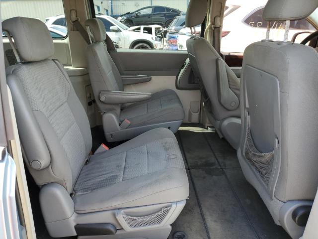 Photo 6 from auction – 2010 CHRYSLER TOWN & COU with VIN 2A4RR5D12AR232047