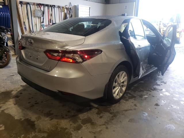 Photo 4 from auction – 2022 TOYOTA CAMRY LE with VIN 4T1C31AK7NU586072
