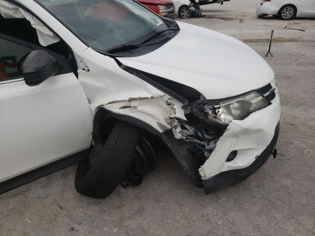 Photo 9 from auction – 2015 TOYOTA RAV4 LE with VIN JTMBFREV0FD161773