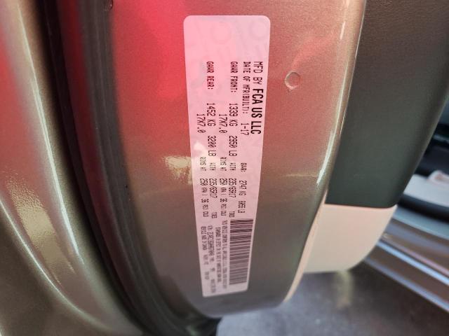 Photo 10 from auction – 2017 CHRYSLER PACIFICA T with VIN 2C4RC1BG0HR670048