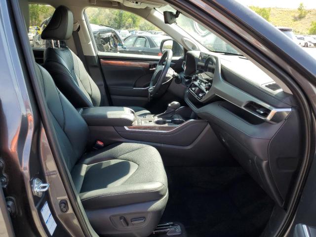 Photo 5 from auction – 2021 TOYOTA HIGHLANDER with VIN 5TDEBRCHXMS068296