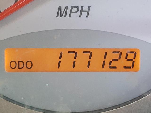 Photo 8 from auction – 2005 TOYOTA RAV4 with VIN JTEHD20VX50060837