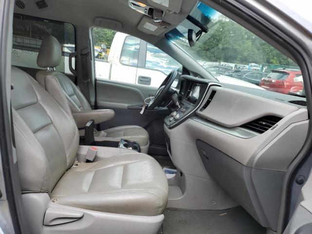 Photo 5 from auction – 2015 TOYOTA SIENNA LE with VIN 5TDKK3DC0FS660358