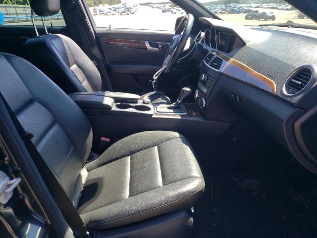 Photo 5 from auction – 2012 MERCEDES-BENZ C 300 4MAT with VIN WDDGF8BB6CR192573
