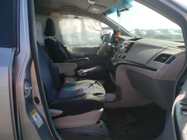 Photo 5 from auction – 2011 TOYOTA SIENNA BAS with VIN 5TDKA3DC4BS007884