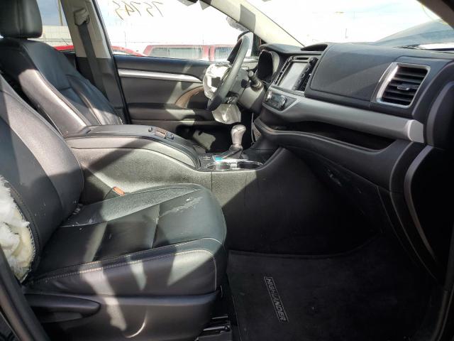 Photo 5 from auction – 2016 TOYOTA HIGHLANDER with VIN 5TDJKRFH6GS502602