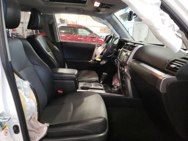 Photo 5 from auction – 2017 TOYOTA 4RUNNER SR with VIN JTEBU5JR4H5414447