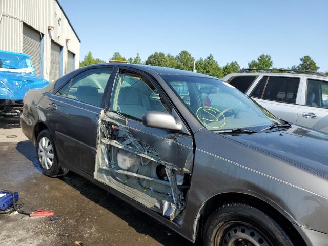 Photo 9 from auction – 2005 TOYOTA CAMRY LE with VIN 4T1BE32K35U975467