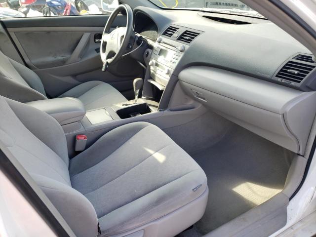 Photo 5 from auction – 2011 TOYOTA CAMRY HYBR with VIN 4T1BB3EK5BU136369