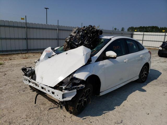 Photo 2 from auction – 2016 FORD FOCUS SE with VIN 1FADP3F26GL273787