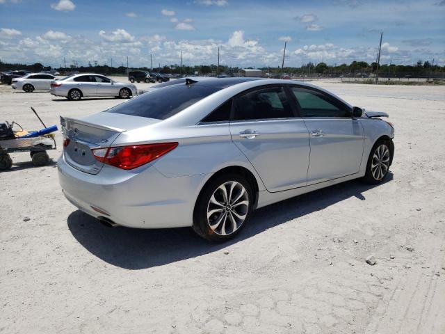 Photo 4 from auction – 2013 HYUNDAI SONATA SE with VIN 5NPEC4AB2DH604999