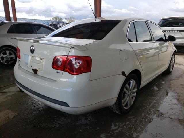 Photo 4 from auction – 2007 VOLKSWAGEN JETTA WOLF with VIN 3VWEG71KX7M181932