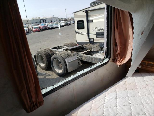 Photo 9 from auction – 1997 COACH MOTORHOME with VIN 3FCMF53G2VJA18320