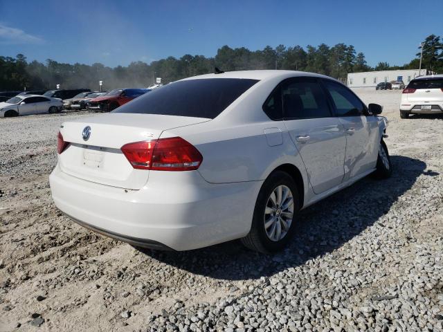 Photo 4 from auction – 2015 VOLKSWAGEN PASSAT S with VIN 1VWAT7A37FC022028