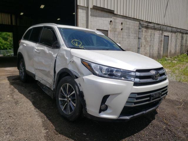TOYOTA HIGHLANDER 2019 with VIN 5TDJZRFH7KS615818 - Photo from auction