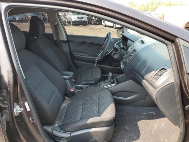 Photo 5 from auction – 2017 KIA FORTE LX with VIN 3KPFK4A73HE110535