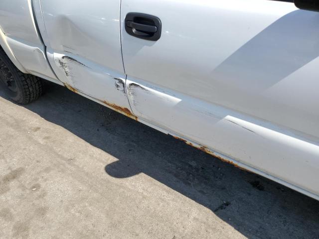 Photo 9 from auction – 2005 CHEVROLET SILVERADO with VIN 1GCHK29U55E104413