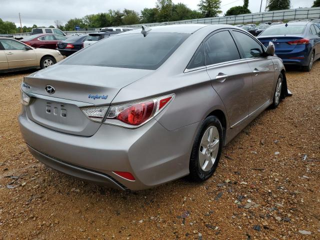 Photo 4 from auction – 2011 HYUNDAI SONATA HYB with VIN KMHEC4A44BA003076