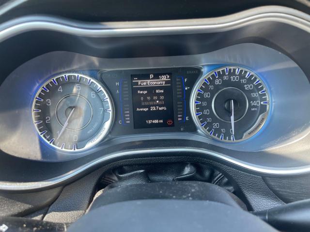 Photo 8 from auction – 2015 CHRYSLER 200 LIMITE with VIN 1C3CCCAB9FN571931