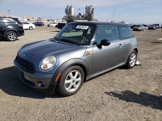Photo 2 from auction – 2010 MINI COOPER with VIN WMWMF3C54ATZ22910