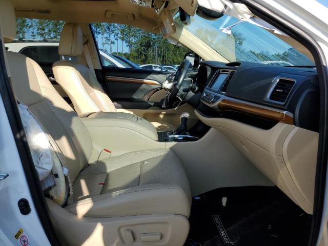 Photo 5 from auction – 2017 TOYOTA HIGHLANDER with VIN 5TDYZRFH2HS196476
