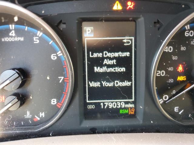 Photo 8 from auction – 2017 TOYOTA RAV4 XLE with VIN JTMWFREV3HJ716835