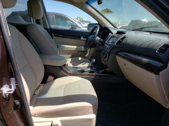 Photo 5 from auction – 2014 KIA SORENTO LX with VIN 5XYKTCA60EG476660
