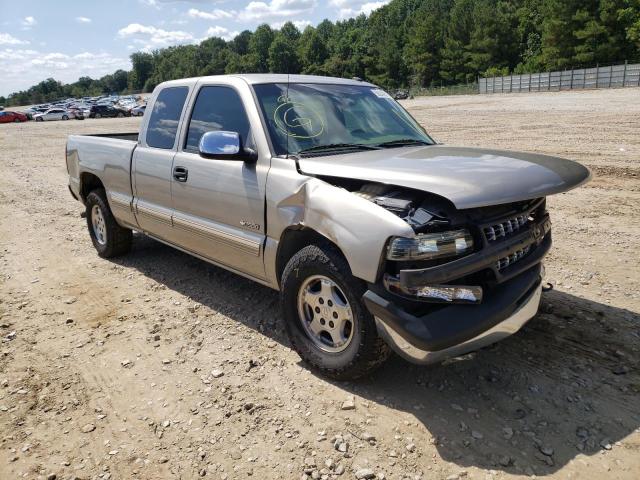 CHEVROLET silverado 2002 with VIN 2GCEC19T621364060 - Photo from auction