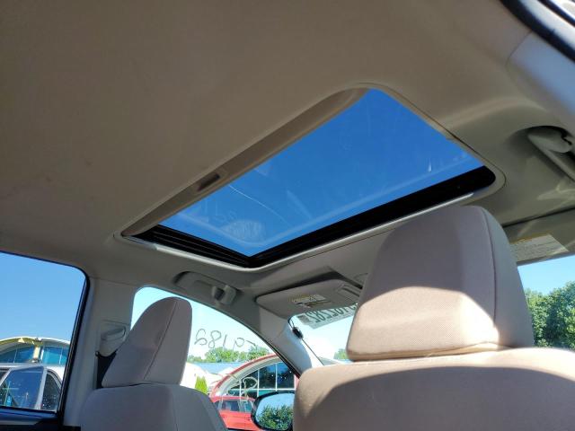 Photo 9 from auction – 2015 TOYOTA RAV4 XLE with VIN JTMRFREV5FD130663