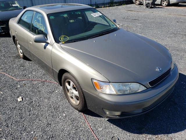 LEXUS ES 300 1998 with VIN JT8BF28G8W5044715 - Photo from auction