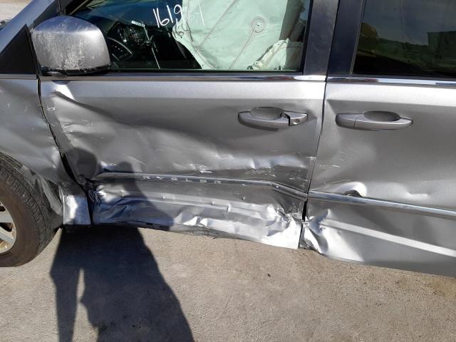 Photo 10 from auction – 2015 CHRYSLER TOWN & COU with VIN 2C4RC1BG6FR594512
