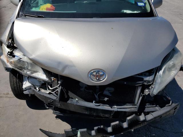 Photo 7 from auction – 2015 TOYOTA SIENNA LE with VIN 5TDKK3DC6FS623055