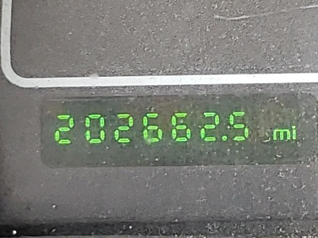 Photo 8 from auction – 2000 FORD WINDSTAR S with VIN 2FMDA5347YBB13377