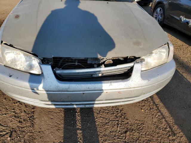 Photo 9 from auction – 2000 TOYOTA CAMRY LE with VIN JT2BF28K7Y0236917
