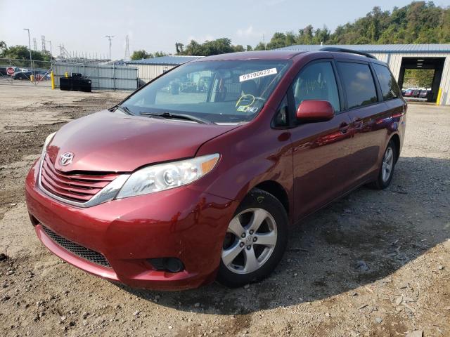 Photo 2 from auction – 2015 TOYOTA SIENNA LE with VIN 5TDKK3DC7FS561343