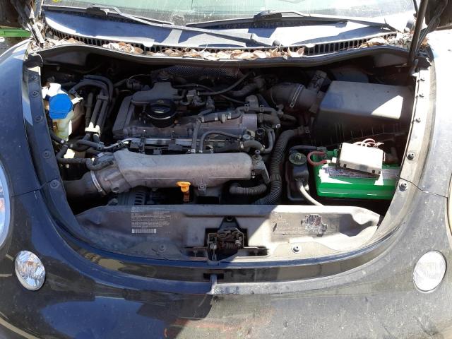 Photo 7 from auction – 2003 VOLKSWAGEN BEETLE with VIN 3VWFE21C63M432557