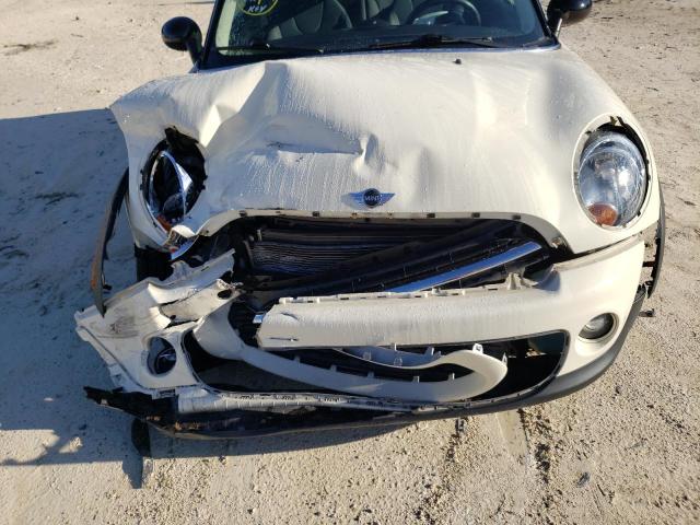 Photo 9 from auction – 2011 MINI COOPER with VIN WMWSU3C50BT096328
