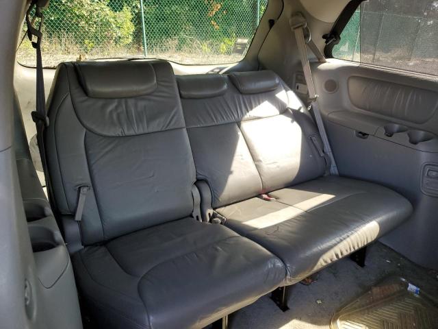 Photo 9 from auction – 2005 TOYOTA SIENNA XLE with VIN 5TDBA22C55S048428