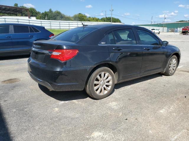 Photo 4 from auction – 2013 CHRYSLER 200 TOURIN with VIN 1C3CCBBG2DN569939