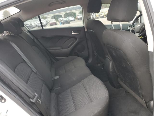 Photo 6 from auction – 2018 KIA FORTE LX with VIN 3KPFK4A75JE275055