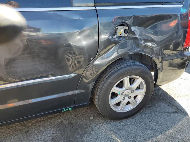 Photo 9 from auction – 2011 CHRYSLER TOWN & COU with VIN 2A4RR8DG7BR641037