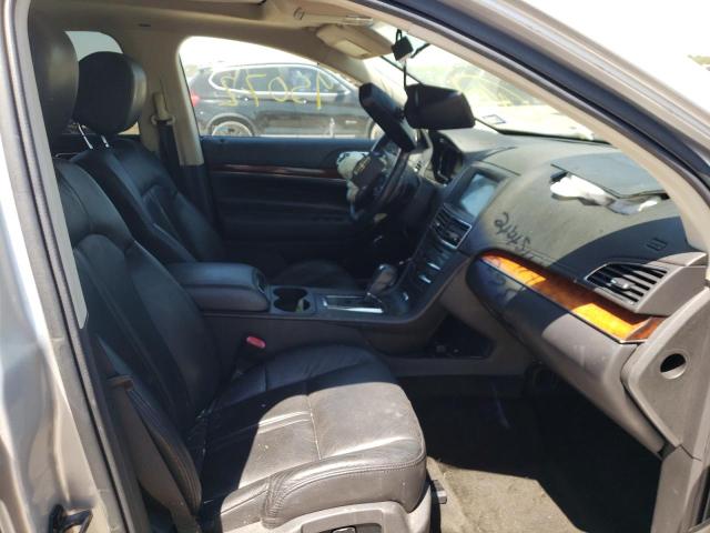 Photo 5 from auction – 2016 LINCOLN MKT with VIN 2LMHJ5FK0GBL00409