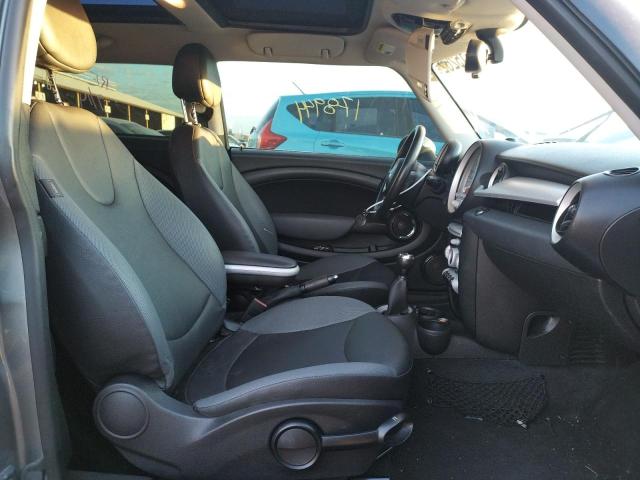 Photo 5 from auction – 2010 MINI COOPER CLU with VIN WMWML3C57ATX51854