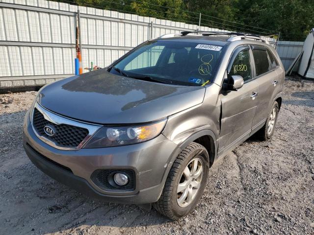 Photo 2 from auction – 2013 KIA SORENTO LX with VIN 5XYKTDA64DG401500