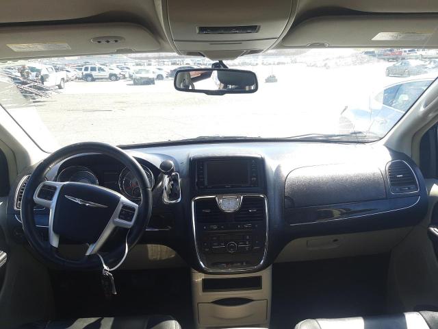 Photo 9 from auction – 2015 CHRYSLER TOWN & COU with VIN 2C4RC1BG4FR731088