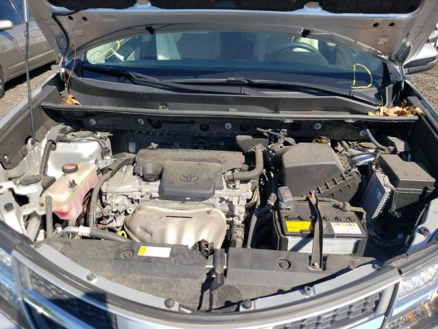 Foto 7 de la subasta – 2015 TOYOTA RAV4 XLE con VIN JTMRFREV0FD162467